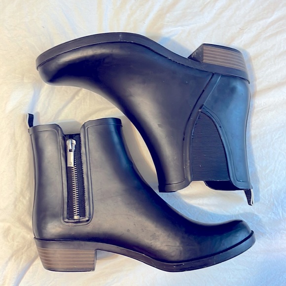 lucky brand rain boots